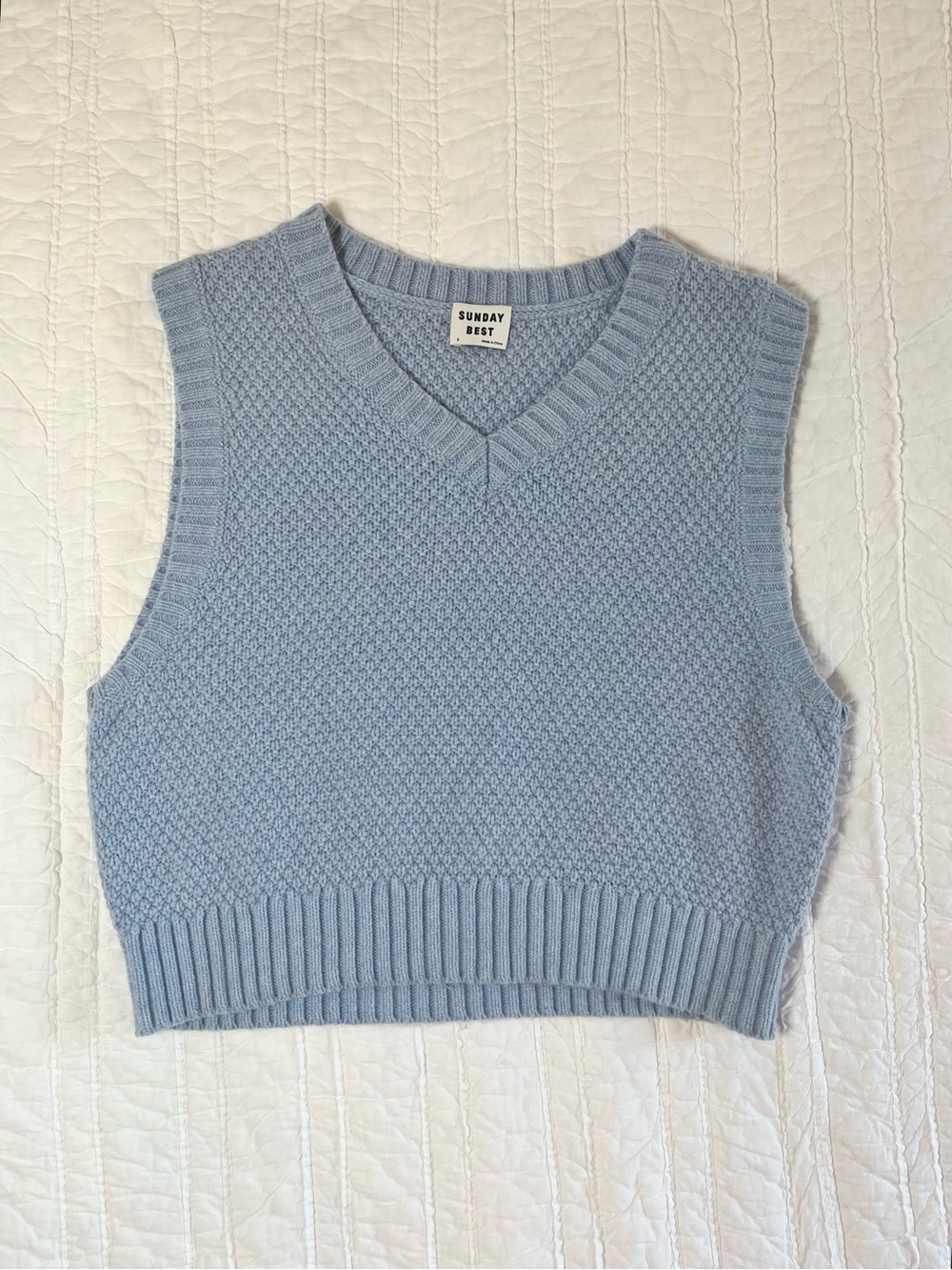 Aritzia Sunday Best Knit V-Neck Cropped Sweater Vest - Light Blue - Size S